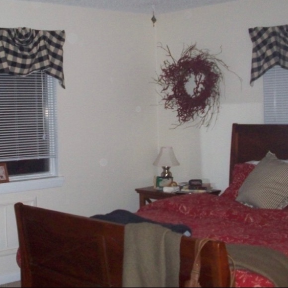 Sold @ sale! Farmhouse, 2- Buffalo Check Austrian Valences - Picture 6 of 9